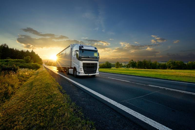 Semi remorque pour transporter vos marchandises en France
